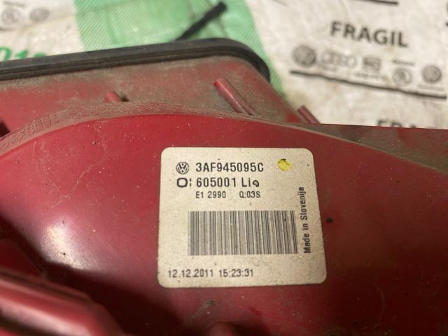 bontott VW PASSAT B7 Bal Külső Hátsó Lámpa