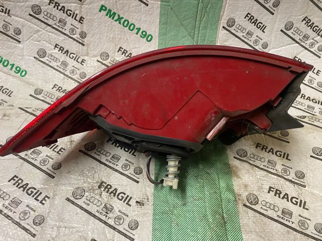 bontott VW PASSAT B7 Bal Külső Hátsó Lámpa