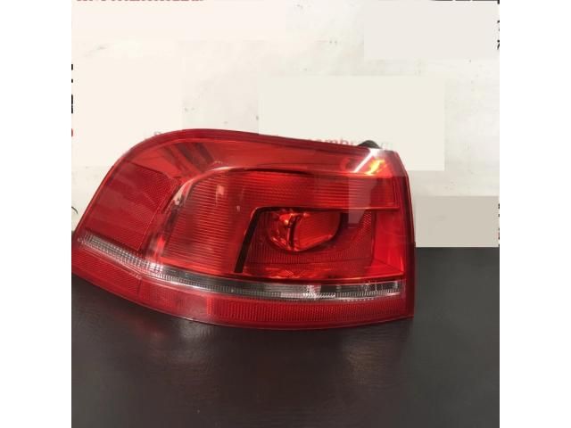 bontott VW PASSAT B7 Bal Külső Hátsó Lámpa