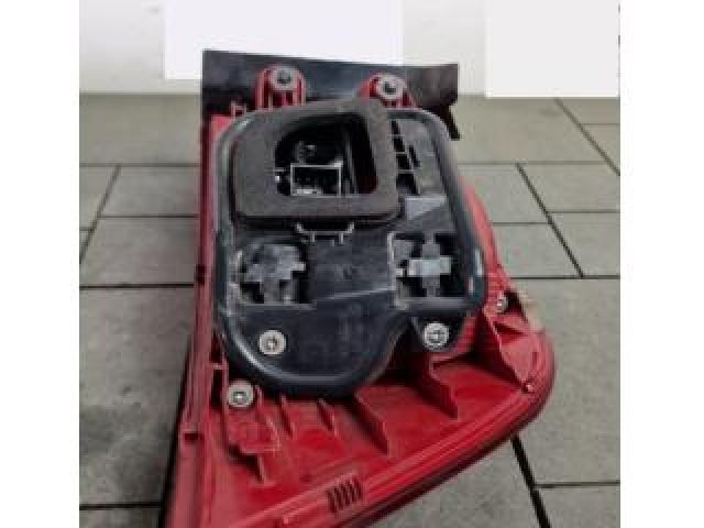 bontott VW PASSAT B7 Bal Külső Hátsó Lámpa