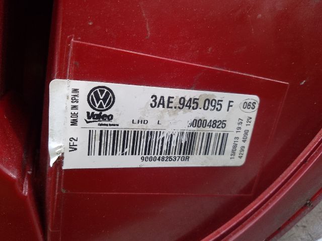 bontott VW PASSAT B7 Bal Külső Hátsó Lámpa