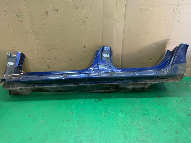 bontott VW PASSAT B7 Bal Küszöb