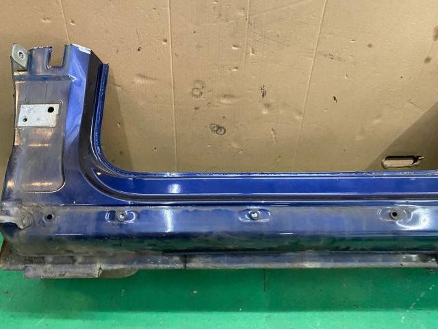 bontott VW PASSAT B7 Bal Küszöb