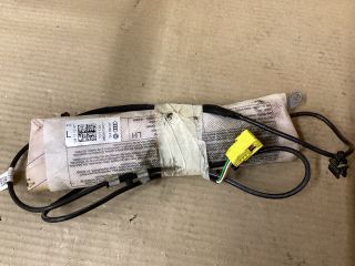 bontott VW PASSAT B7 Bal Oldallégzsák