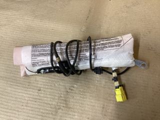 bontott VW PASSAT B7 Bal Oldallégzsák