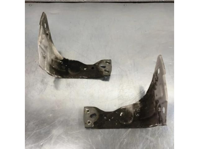 bontott VW PASSAT B7 Bal Sárvédő Oldaltartó