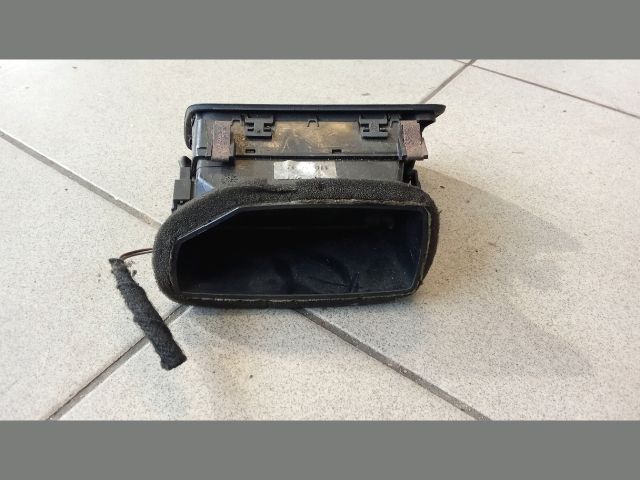 bontott VW PASSAT B7 Bal Szellőző