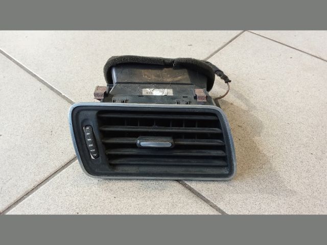 bontott VW PASSAT B7 Bal Szellőző