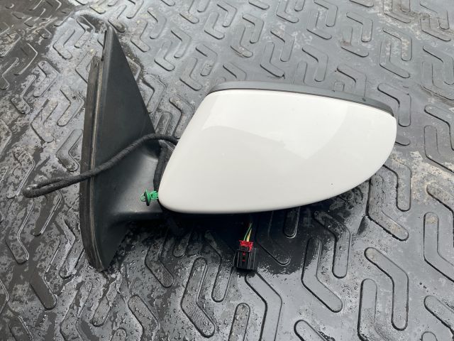 bontott VW PASSAT B7 Bal Visszapillantó Tükör (Elektromos)