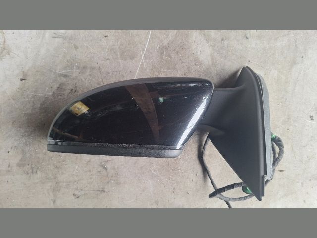 bontott VW PASSAT B7 Bal Visszapillantó Tükör (Elektromos)