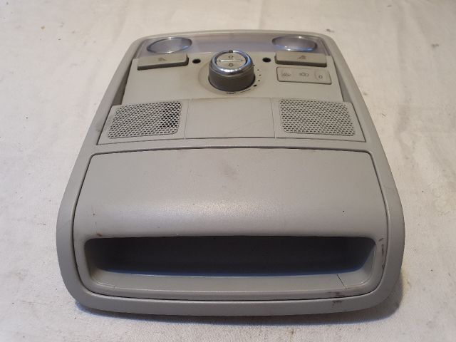 bontott VW PASSAT B7 Beltér Világítás Első