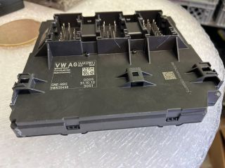 bontott VW PASSAT B7 Biztosítéktábla Utastér