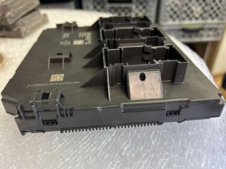 bontott VW PASSAT B7 Biztosítéktábla Utastér