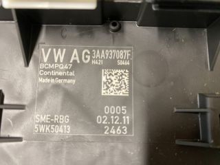 bontott VW PASSAT B7 Biztosítéktábla Utastér