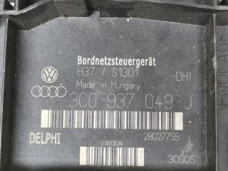 bontott VW PASSAT B7 Biztosítéktábla Utastér