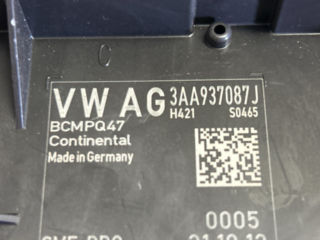 bontott VW PASSAT B7 Biztosítéktábla Utastér