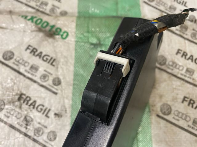 bontott VW PASSAT B7 Bluetooth Elektronika