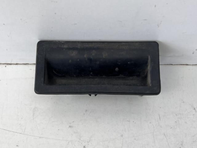 bontott VW PASSAT B7 Csomagtér Nyitó Kar / Gomb