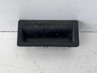 bontott VW PASSAT B7 Csomagtér Nyitó Kar / Gomb