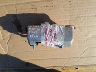 bontott VW PASSAT B7 Csomagtér Nyitó Kar / Gomb