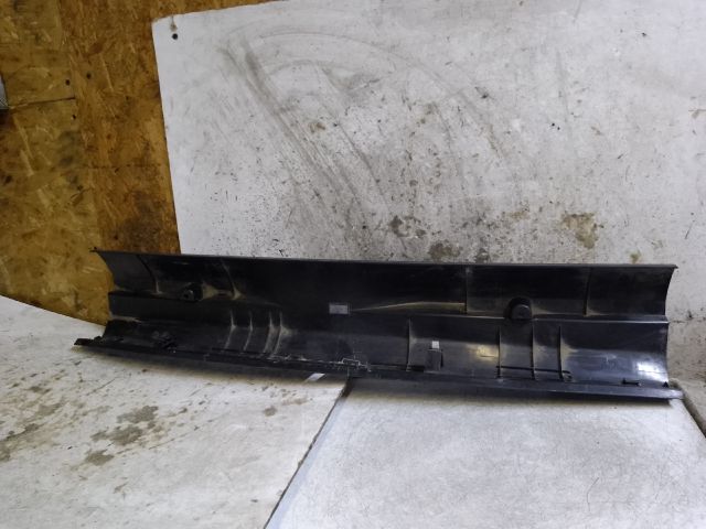 bontott VW PASSAT B7 Csomagtérajtó Burkolat Alsó