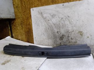 bontott VW PASSAT B7 Csomagtérajtó Burkolat Alsó