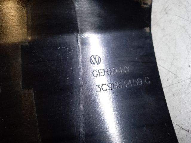 bontott VW PASSAT B7 Csomagtérajtó Burkolat Alsó