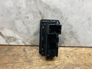 bontott VW PASSAT B7 Csomagtérajtó Kapcsoló