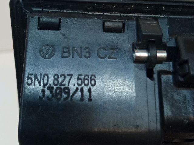 bontott VW PASSAT B7 Csomagtérajtó Kapcsoló