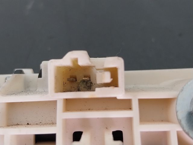 bontott VW PASSAT B7 Csomagtérajtó Kilincs