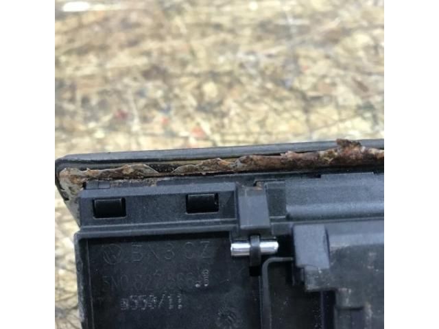 bontott VW PASSAT B7 Csomagtérajtó Kilincs