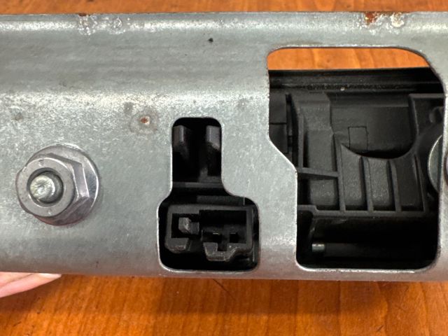 bontott VW PASSAT B7 Csomagtérajtó Kilincs