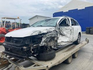 bontott VW PASSAT B7 Csomagtérajtó Kilincs