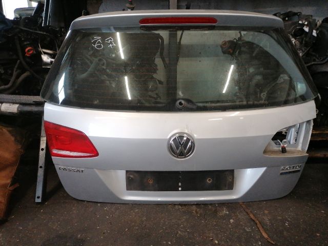 bontott VW PASSAT B7 Csomagtérajtó (Részeivel)