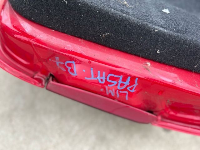 bontott VW PASSAT B7 Csomagtérajtó (Üres lemez)