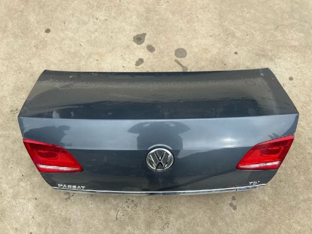 bontott VW PASSAT B7 Csomagtérajtó (Üres lemez)