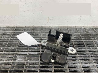 bontott VW PASSAT B7 Csomagtérajtó Ütköző