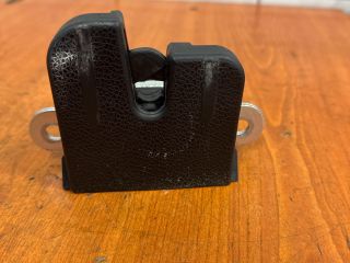 bontott VW PASSAT B7 Csomagtérajtó Zárszerkezet