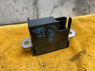 bontott VW PASSAT B7 Csomagtérajtó Zárszerkezet