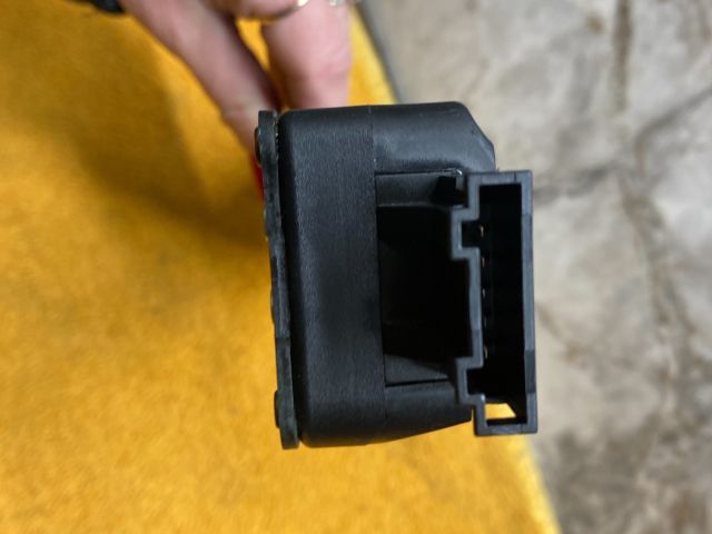 bontott VW PASSAT B7 Csomagtérajtó Zárszerkezet