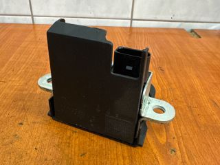 bontott VW PASSAT B7 Csomagtérajtó Zárszerkezet