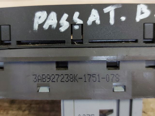 bontott VW PASSAT B7 Elektronika (Magában)