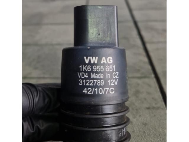 bontott VW PASSAT B7 Első Ablakmosó Szivattyú