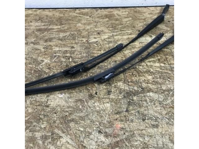 bontott VW PASSAT B7 Első Ablaktörlő Kar