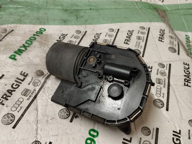 bontott VW PASSAT B7 Első Ablaktörlő Motor