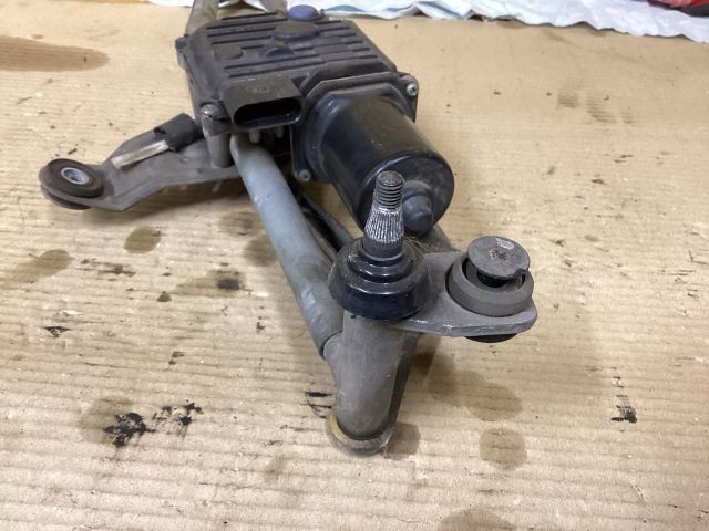 bontott VW PASSAT B7 Első Ablaktörlő Szerkezet Motorral