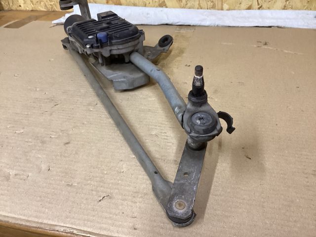 bontott VW PASSAT B7 Első Ablaktörlő Szerkezet Motorral