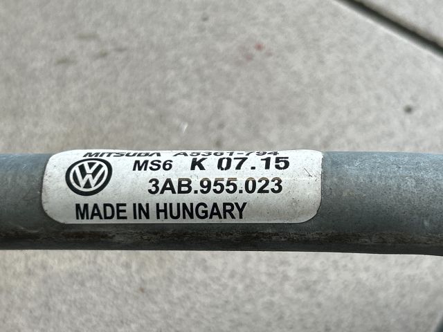 bontott VW PASSAT B7 Első Ablaktörlő Szerkezet Motorral