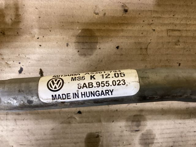bontott VW PASSAT B7 Első Ablaktörlő Szerkezet Motorral