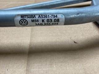 bontott VW PASSAT B7 Első Ablaktörlő Szerkezet Motorral